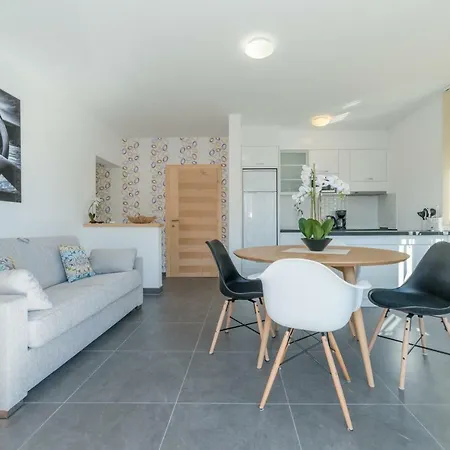 Nella * Privlaka (Zadar)