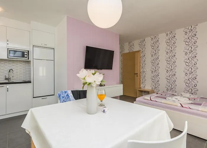 Nella Apartment