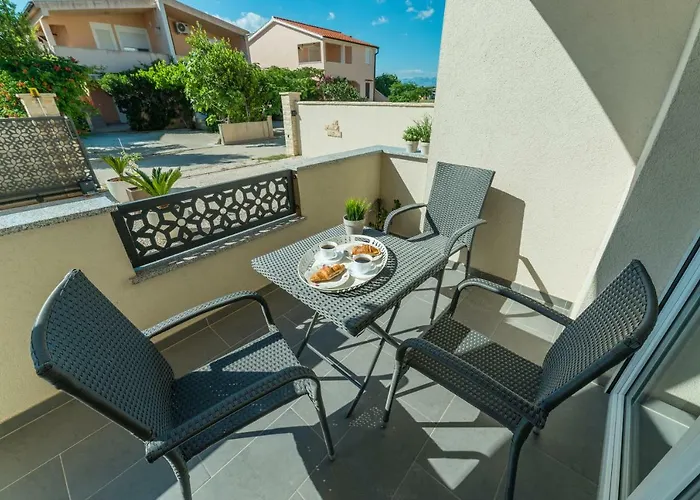 Nella Apartment *
