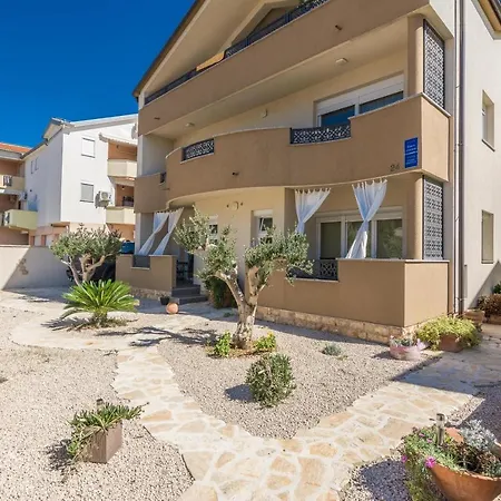 Nella Apartment