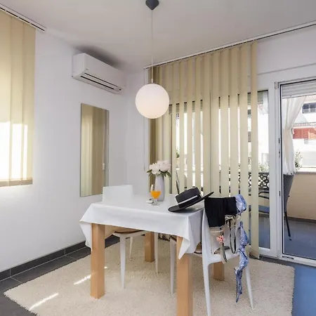 Nella * Privlaka (Zadar)