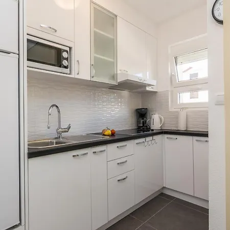 Apartment Nela *