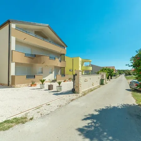 Nella Apartment